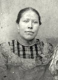 Tahltan girls," Telegraph Creek, c. 1900. Photo: BC Archives (Andrew Stone)