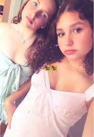 Kayla Eichelberger's Instagram, Twitter & Facebook