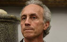 Marco travaglio ha una relazione con l'attrice che è stata sua partner nel 2016 durante un tour marco travaglio e giorgia solari sono al centro di un succoso gossip che è partito dai paparazzi di. Furia Di Marco Travaglio Contro Nicola Zingaretti Che Mette A Rischio La Sua Virginia Raggi Il Tempo