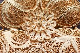 This document describes the filigree process in jewellery making. Filigree Wikipedia
