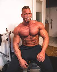 Германия добавлен 20 июл 2020. Vom Klomann Zum Bodybuilder Das Ist Webstar Hollywood Matze Promiflash De