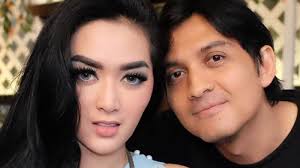 Lucky Hakim Ingin Proses Perceraiannya dengan Syahrini KW Cepat Selesai