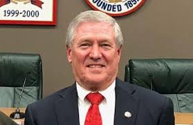 Potts resigns commission seat to qualify for Calhoun mayoral race