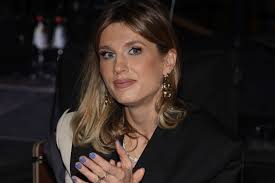 Nevena Božović oduševila, nova pesma je tu || Hello Magazin!