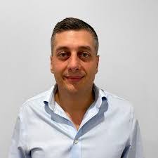 Lisa Cribb's Instagram, Twitter & Facebook