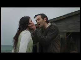 In coastal cornwall, england, during the early 19th century, a young woman discovers that she's living with a gang of criminals who arrange shipwrecking for profit. Trailer Jamaica Inn Youtube