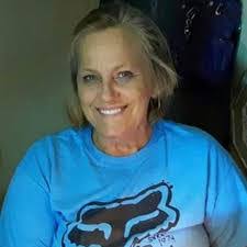 Traci Grace's Instagram, Twitter & Facebook