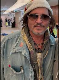 Johnny Depp public fans page