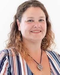 Tara Doss's Instagram, Twitter & Facebook