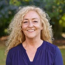 Debra Swift's Instagram, Twitter & Facebook