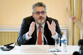 Il est présidé par le maire, olivier bianchi, et est géré par un conseil d'administration, composé pour moitié d'élus. Le Maire Olivier Bianchi Met En Garde Contre Un 3e Confinement A Clermont Ferrand Clermont Ferrand 63000