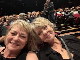 Last night's crowd was absolutely electric! Thank you for singing along and  sharing these moments with me 📸 Dan Boshart 27th Floor Photography