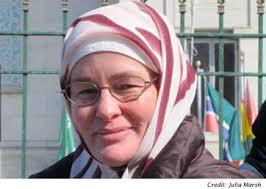 Protesters Break Prayer Rules at Leading Mosque