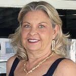 Julie Cloninger's Instagram, Twitter & Facebook