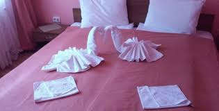 Przyjazd, godziny otwarcia najwcześniejsza pora zameldowania to 14:00, najpóźniejszy czas wymeldowania to 12:00. Cabana Stana De Vale Din Sovata Mures