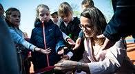 Novák katalin gyakori élethelyzetnek nevezte, hogy az idősebb szülők már családos gyermekei beépítenék a családi ház tetőterét, hogy ott legyen az otthonuk. Kormanyzat Emberi Eroforrasok Miniszteriuma Csalad Es Ifjusagugyert Felelos Allamtitkarsag Novak Katalin