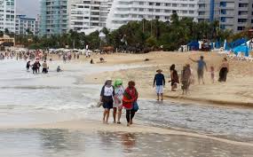 La tormenta tropical dolores produce lluvias fuertes novio la golpea y la obliga a cavar su propia tumba en los reyes la paz le disparan más de 15 veces en lomas de san sebastián, los reyes la paz rescata pc de atizapán el cuerpo sin vida de un joven que presuntamente cayó a un canal roba auto en ecatepec, huye, pero es alcanzado y detenido R4oaloyrsq2bim