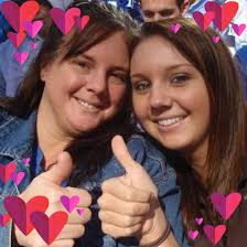 Any restaurants hiring for a waitress position? Full time would be great!