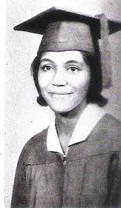 Linda Etienne's Instagram, Twitter & Facebook