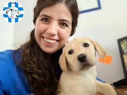 La piccola Stella e la Dottoressa Flavia vi augurano un buon weekend! #CVRE  #ClinicaVetRomaEst #stella #flavia