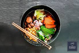 Ramen Japanische Nudelsuppe Auch Mit Deutschen Zutaten Moglich Rezept Rezepte Asiatische Rezepte Und Ramen