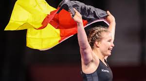Aline focken is at theater freiburg. Kguozya77rzqxm