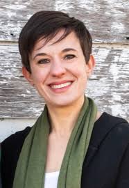 Liz Dailey's Instagram, Twitter & Facebook