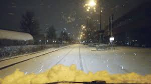 Toen ik klein was sneeuwde en vroor het weken, dan vroren de spoorbomen wel eens vast en konden we niet naar school. 16 Januari 2021 Nederland In De Sneeuw Youtube