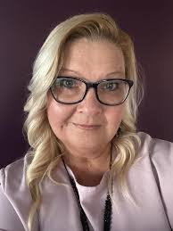 Cheryl Porterfield's Instagram, Twitter & Facebook