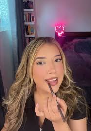 Karla J Lopez (@karlajlopez)