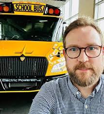 Jonathan Ezer's Instagram, Twitter & Facebook