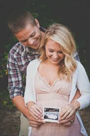 Maybe you would like to learn more about one of these? Couple Maternity Photoshoot Ideas Apessoaescreve
