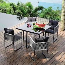 Robuste et stable grâce à sa structure en acier et à son plateau en polyéthylène renforcé haute densité, la. Table De Jardin Swann Avec 4 Chaises En Resine Table De Jardin Maisons Du Monde Ventes Pas Cher Com En 2020 Table De Jardin Chaise De Jardin Jardin Maison