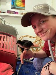 Laura Winters's Instagram, Twitter & Facebook