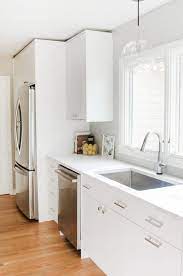 Thompson builders, with see nothing but top a good custom home builder in des moines, ia has skills that go far beyond construction — he or she must supervise subcontractors and artisans; West Des Moines Kitchen Remodel Interior Designer Des Moines Jillian Lare Kitchen Remodel White Modern Kitchen Kitchen Remodel Small