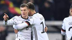 Zwei, siehe polen/ukraine 2012 em 2020: Germany Book Place At Euro 2020 After Belarus Rout Sports German Football And Major International Sports News Dw 16 11 2019