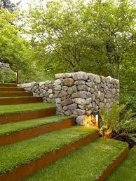 comment avoir un joli jardin en pente jolies idees en photos et conseils pour l amenagement archzine fr jardin en pente terrasse jardin et joli jardin