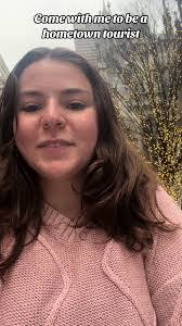 Amy Waggoner's Instagram, Twitter & Facebook