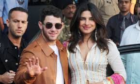 While nick jonas and priyanka chopra's romance may seem like a whirlwind, it's been a long time coming. So This Is How Nick Jonas Approached Priyanka Chopra Through Direct Message On Twitter Celebrities News India Tv