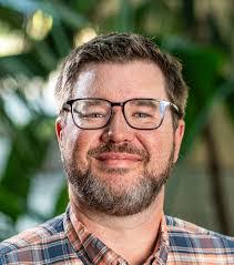 Jeff Mackie's Instagram, Twitter & Facebook