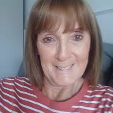 Hi. Just got offered a council apartment. Can I see the apartment before  signing the contract? Thank you.