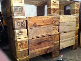 Sägen sie zunächst die palette in die gewünschte größe für ihre künftige schaukel. Schrank Aus Europaletten Kuchenschrank Palettenversion Palettenbett Und Palettenmobel Palettenbett Und Palettenmobel