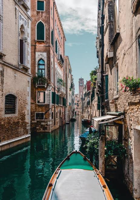 3 Nights 4 Days Budget Honeymoon Tour Package Without Hotel