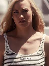 Hannah Mackay's Instagram, Twitter & Facebook