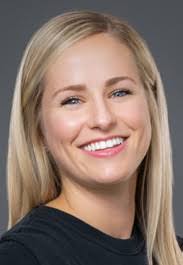 Carly Quick's Instagram, Twitter & Facebook