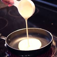 8 sdm tepung beras, 4 sdm tepung maizena, 2 sdm tepung terigu, 1/2 bks kecil vanili, sejumput garam, 4 sdm gula pasir, 1 1/2 cangkir susu cair kurleb, sesuai selera skm, meses, keju atau suka2 ya bun apa ajah., 1 btr telur. Resep Crepes Teflon Yang Renyah Cara Membuatnya Gampang Banget