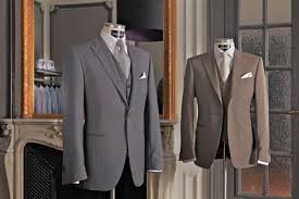 Ghim Tren Tenue Du Marie