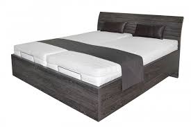 Das geradlinige design zieht sich von den rahmenfüßen bis hin zum erhöhten kopfteil. Schwebendes Bett Rielle Basic 140x200 Eiche Schwarz Kaufen Bei Mobel Lux