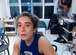 집으로 돌아가다 입과 옷에 피를 묻힌 하진과 마주친 도경은 놀라 도망치지만 붙잡힌다. íŒŒì´ê°€ ê³µí˜ì¤€ê³¼ ë‹ˆê°¸ë¥´ë¥¼ ì „ê¸° ì•„ë¬´ë„ ëª°ëžë˜ ë‚´ìš©ê¹Œì§€ ë‹¤ í­ë¡œí–ˆë‹¤ ì¦ê±° ìœ„í‚¤íŠ¸ë¦¬
