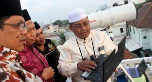 Selain itu, pelaksanaan sidang isbat untuk menentukan idul fitri 1441 h atau lebaran 2020 digelar sebagian online. Sidang Isbat 1 Ramadhan 2020 Besok Digelar Online